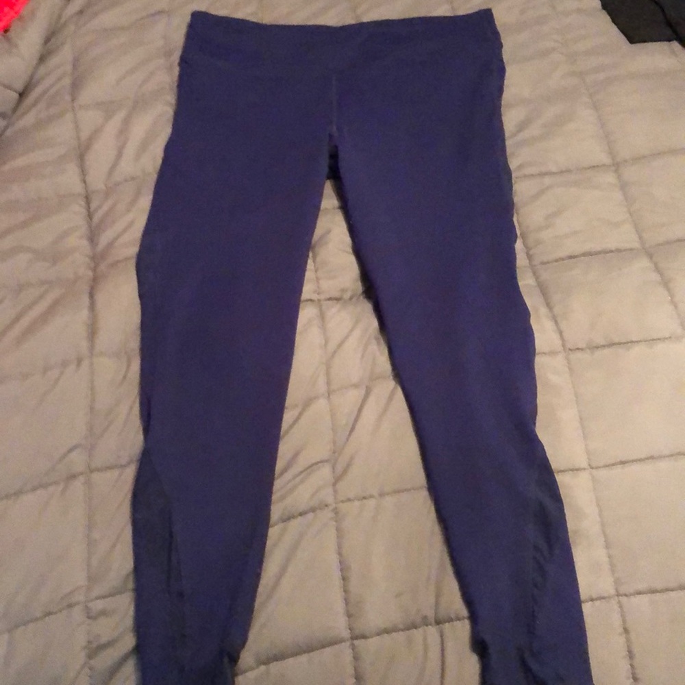 Size large blue fabletics leggings